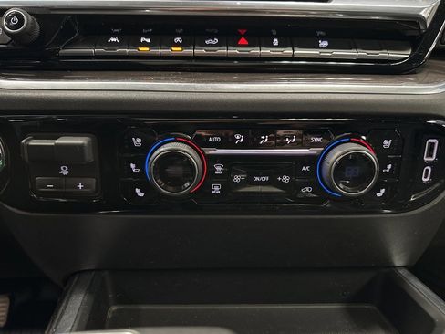 Certified 2022 Chevrolet Silverado 1500 LTZ w/ LTZ Premium Package image 32