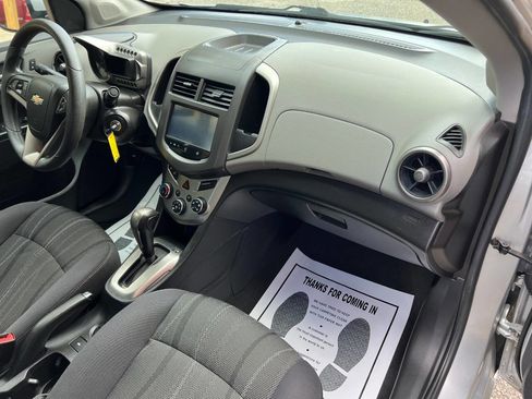 Used 2015 Chevrolet Sonic LT image 19