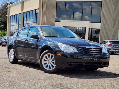 Used 2010 Chrysler Sebring Limited FWD image 26