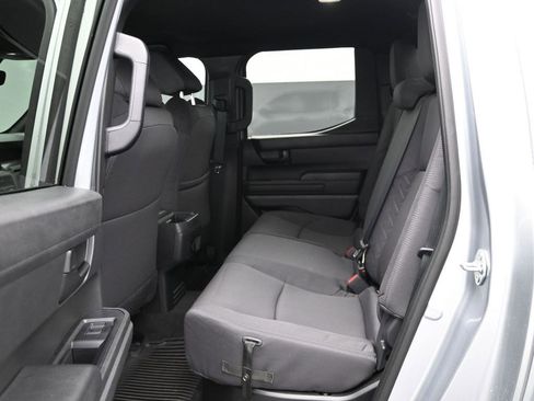 Used 2025 Toyota Tacoma SR5 AWD/4WD image 12