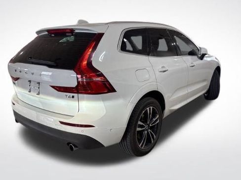 Used 2019 Volvo XC60 T6 Momentum w/ Premium Package AWD/4WD image 5