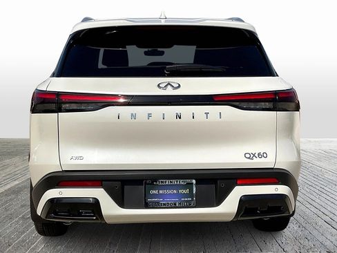 Certified 2025 INFINITI QX60 Luxe image 7