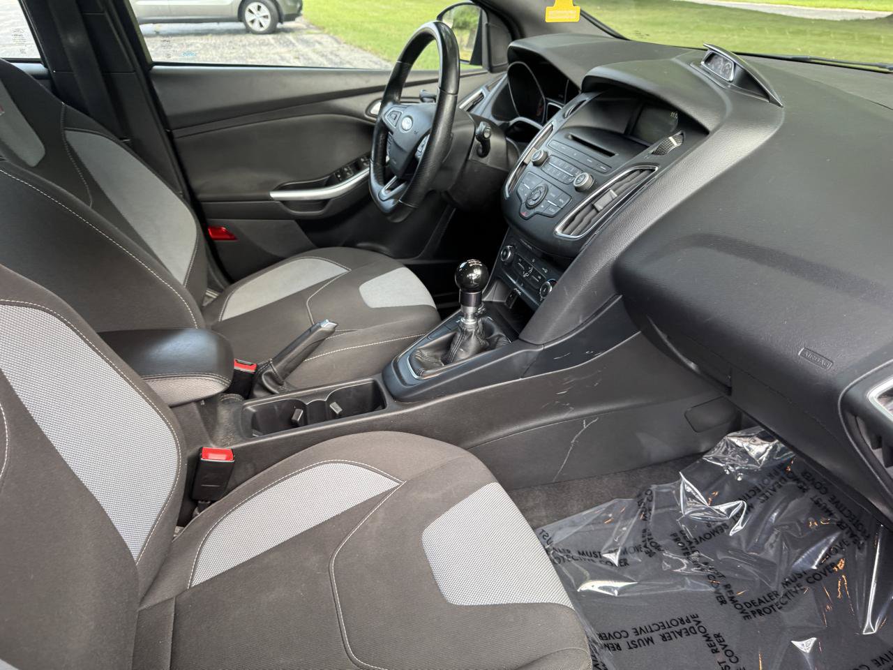 Used 2017 Ford Focus ST FWD image 28