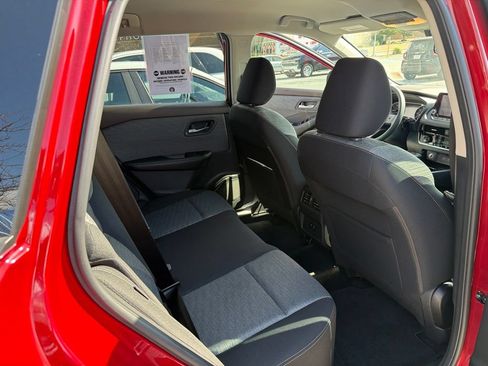 Used 2021 Nissan Rogue SV FWD image 27