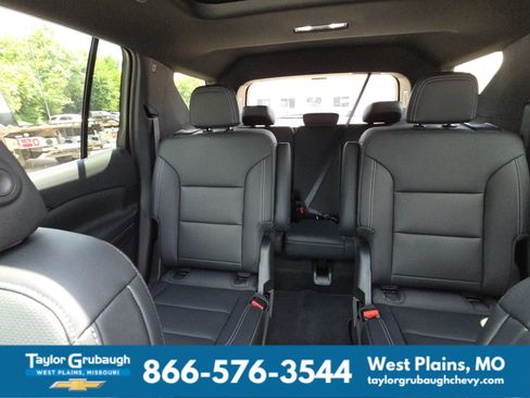 New 2026 Chevrolet Traverse LT w/ Sun and Wheel Package FWD image 25