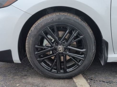 Certified 2025 Toyota Camry SE image 11