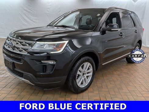Certified 2018 Ford Explorer XLT w/ Equipment Group 202A image 3