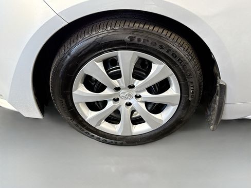 Used 2025 Toyota Corolla LE FWD image 37