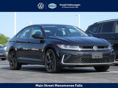 Used 2025 Volkswagen Jetta SE