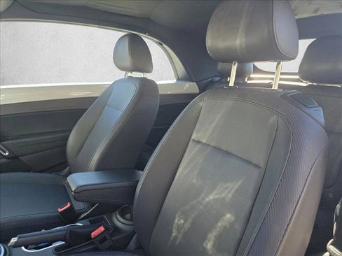 Used 2018 Volkswagen Beetle 2.0T S w/ Style & Comfort Package image 11