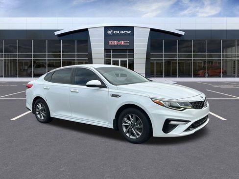 Used 2019 Kia Optima LX image 7