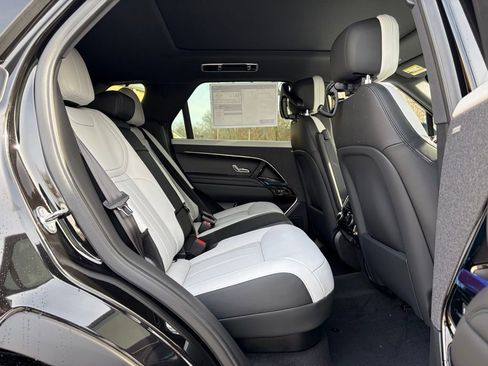 New 2026 Land Rover Range Rover Sport Dynamic SE image 17