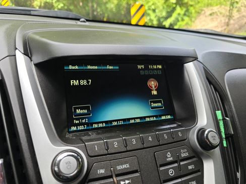 Used 2017 Chevrolet Equinox LT FWD image 27