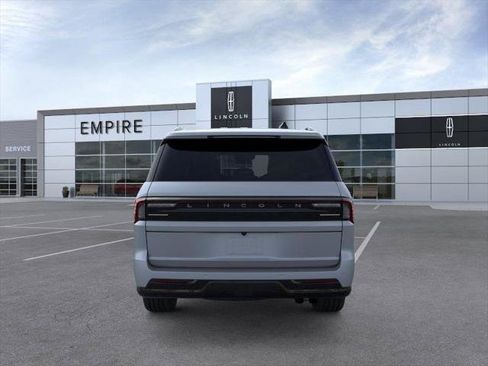 New 2026 Lincoln Navigator L Reserve AWD/4WD image 5