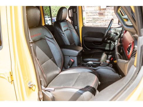 Used 2021 Jeep Wrangler Unlimited Rubicon w/ Dual Top Group AWD/4WD image 13