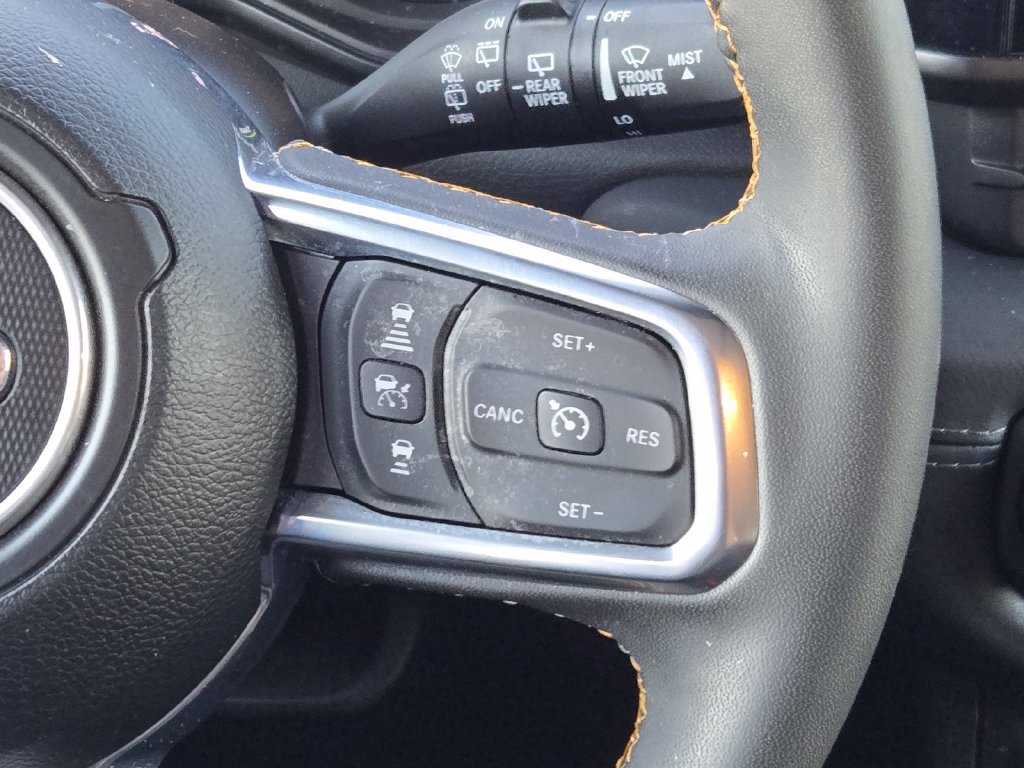 Used 2024 Jeep Wrangler Unlimited Sahara w/ Technology Group AWD/4WD image 16