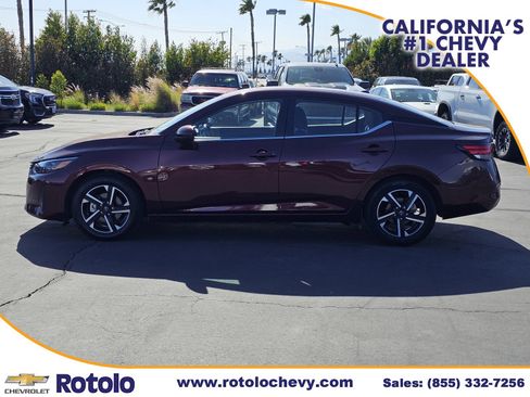 Used 2025 Nissan Sentra SV FWD image 4