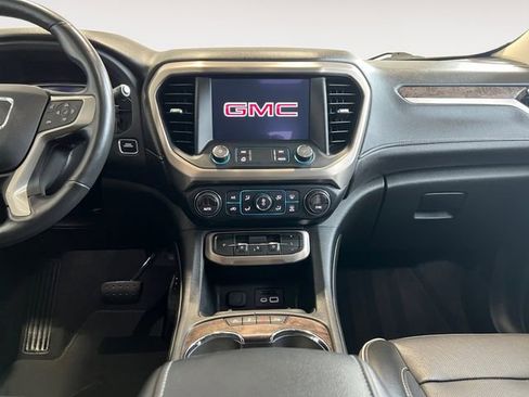 Used 2021 GMC Acadia Denali w/ Denali Ultimate Package AWD/4WD image 9