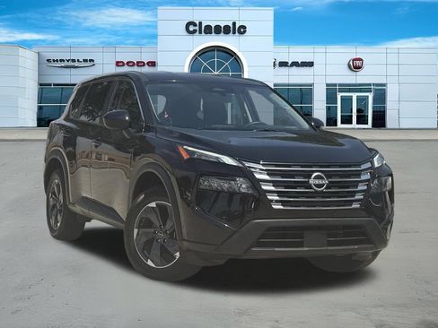 Used 2025 Nissan Rogue SV AWD/4WD image 1