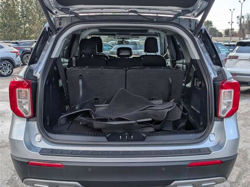 Used 2022 Ford Explorer XLT w/ Equipment Group 202A image 15