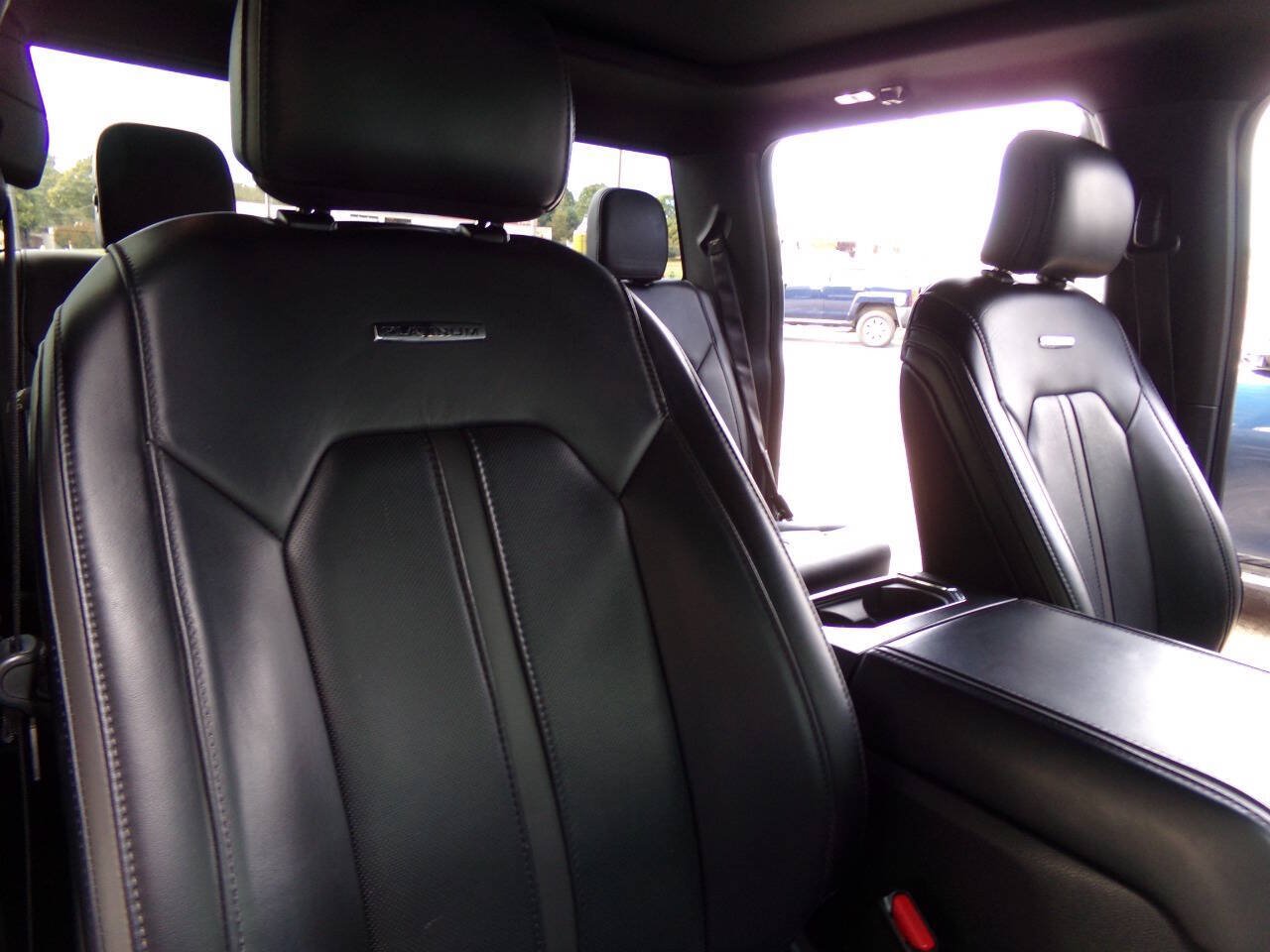 Used 2017 Ford F150 Platinum w/ Equipment Group 701A Luxury AWD/4WD image 29