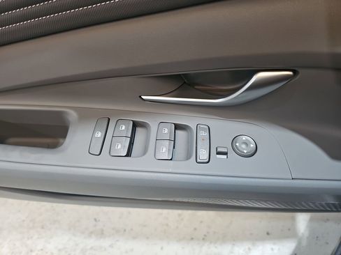 New 2026 Hyundai Elantra Sport FWD image 29