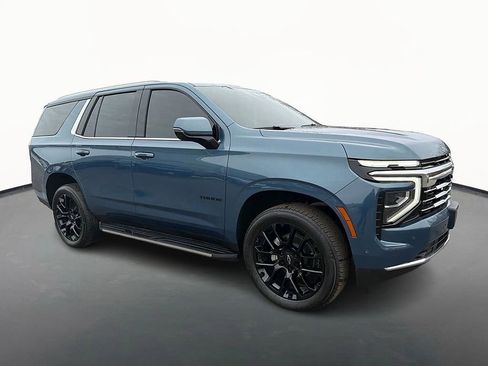 Used 2025 Chevrolet Tahoe LT w/ Comfort Package image 3