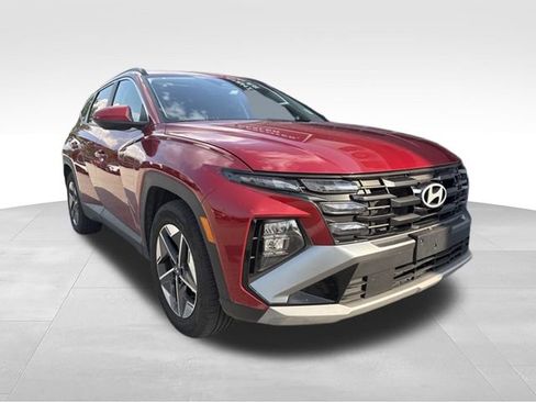 Used 2025 Hyundai Tucson SEL FWD image 3