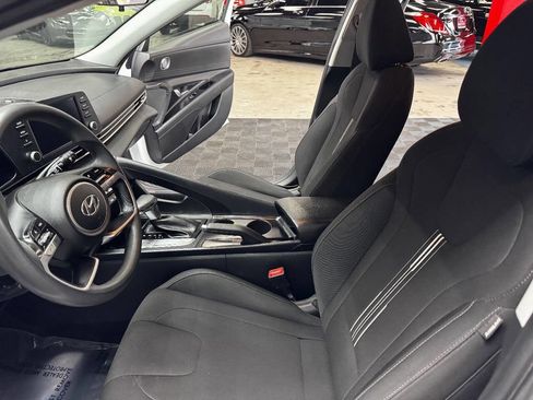 Used 2021 Hyundai Elantra SEL image 34