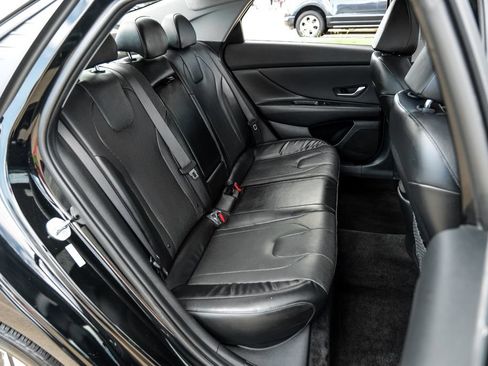 Used 2023 Hyundai Elantra Limited FWD image 39