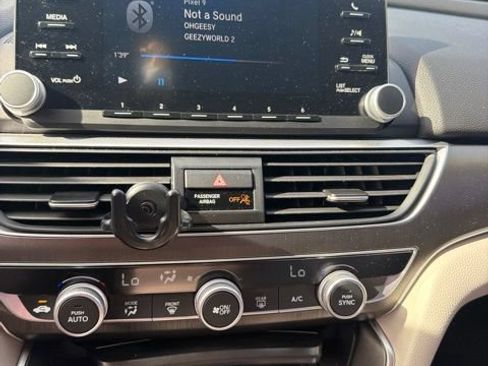 Used 2020 Honda Accord LX image 8