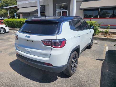 Used 2025 Jeep Compass Limited AWD/4WD image 8