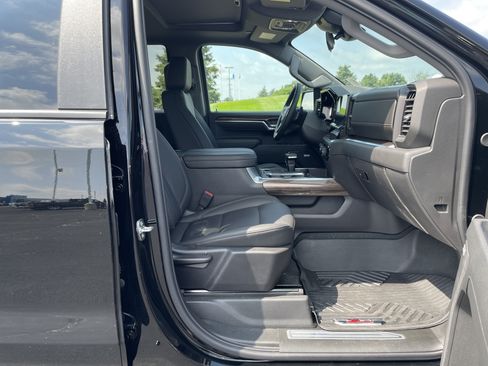 Used 2026 Chevrolet Silverado 1500 LT Trail Boss w/ LT Trail Boss Premium Package AWD/4WD image 27