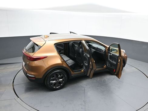 Used 2020 Kia Sportage S image 44