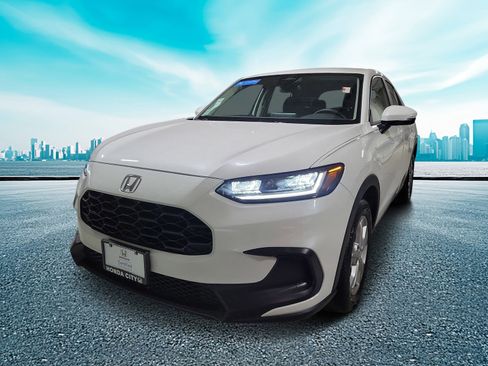 Certified 2025 Honda HR-V LX image 2