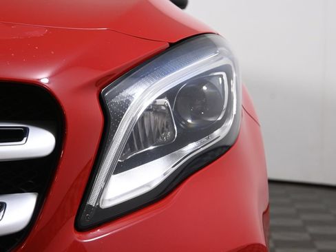 Used 2019 Mercedes-Benz GLA 250 4MATIC image 11