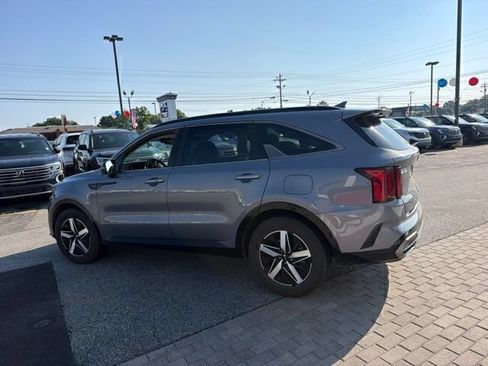 Used 2021 Kia Sorento S w/ Panoramic Sunroof Package FWD image 6