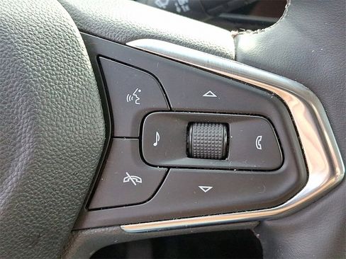 Used 2025 Chevrolet Trax ACTIV w/ Driver Confidence Package image 24