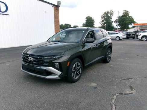Used 2025 Hyundai Tucson SEL FWD image 2