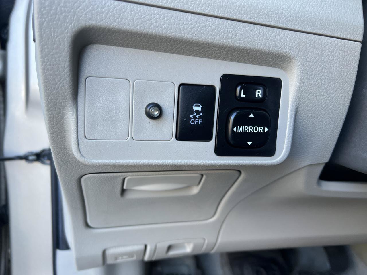 Used 2010 Toyota Corolla LE FWD image 24