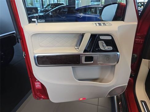 Certified 2024 Mercedes-Benz G 63 AMG 4MATIC image 17