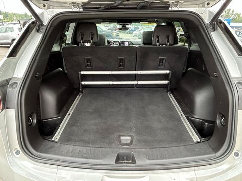 Used 2019 Chevrolet Blazer Premier w/ Sun and Wheels Package FWD image 17