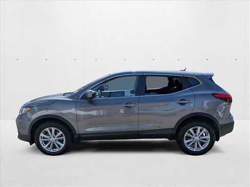 Used 2018 Nissan Rogue Sport S w/ S Appearance Package image 9