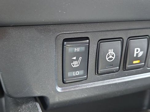 Certified 2023 Nissan Frontier SV w/ Technology Package AWD/4WD image 27