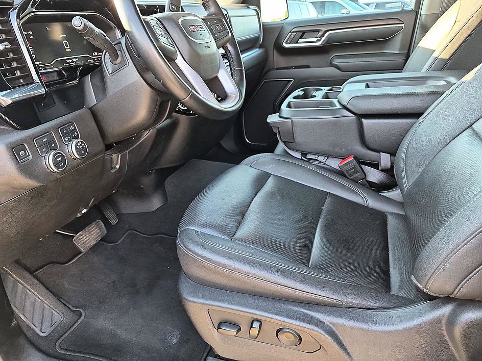 Used 2025 GMC Sierra 1500 SLT AWD/4WD image 14