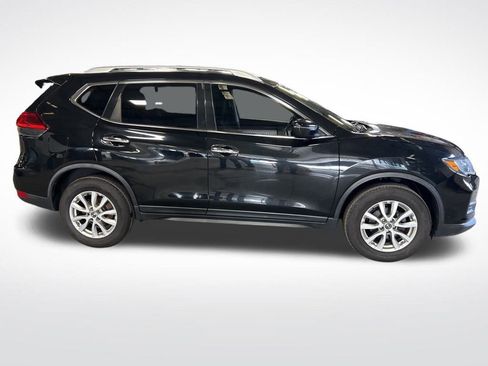 Used 2017 Nissan Rogue SV image 10