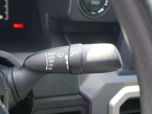 Used 2024 Toyota Tacoma SR5 AWD/4WD image 18