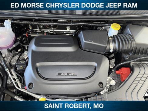 New 2027 Chrysler Pacifica Select AWD/4WD image 13