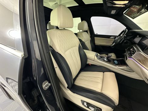 Used 2019 BMW X7 xDrive50i w/ Executive Package AWD/4WD image 27