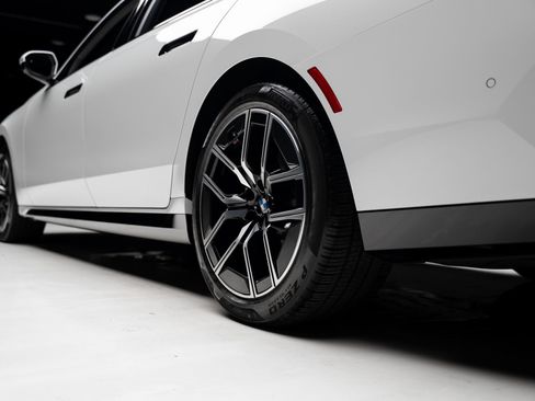 Used 2026 BMW 740i RWD image 75